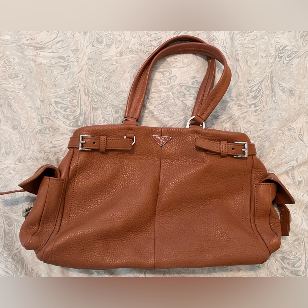 Prada Brown Purse, Really Nice!